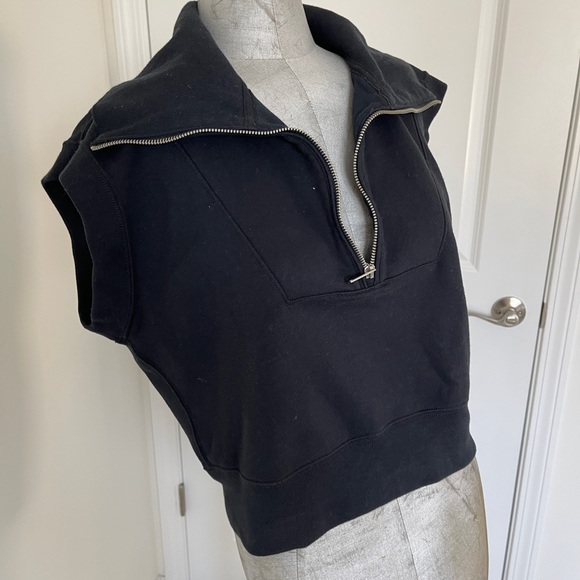 Abercrombie & Fitch SoftAf collection mock neck half zip sleeveless jumper crop - Picture 2 of 5